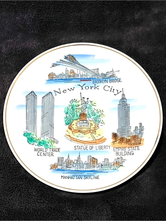 Manhattan P.C. Co. Other - Vintage Manhattan PC Co Twin Towers Souvenir Plate